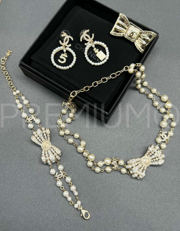 Chanel колье PR744750