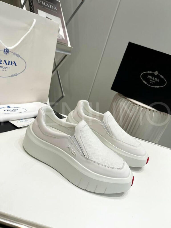 Prada слипоны PR979680