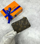 Louis Vuitton картхолдер PR682309 12