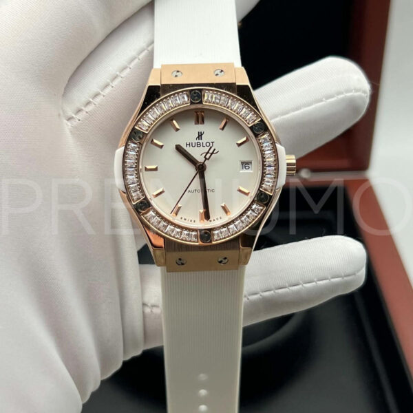 Hublot часы PR282570
