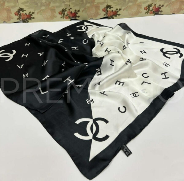 Chanel платок PR771575