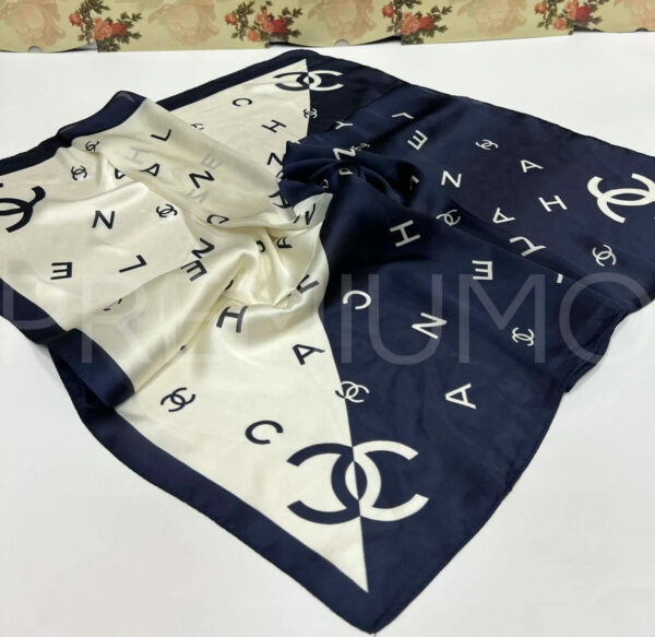 Chanel платок PR232002