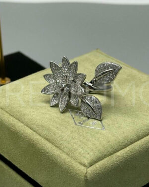 Van Cleef & Arpels кольцо PR672052