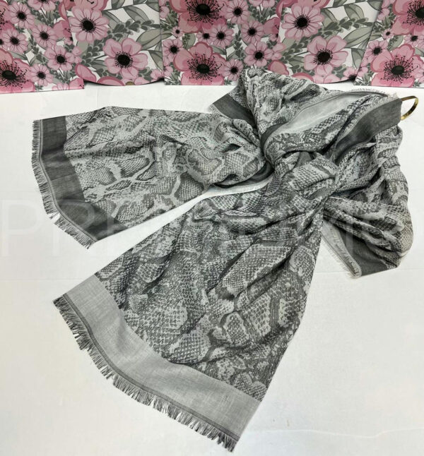 Roberto Cavalli палантин PR546889 2