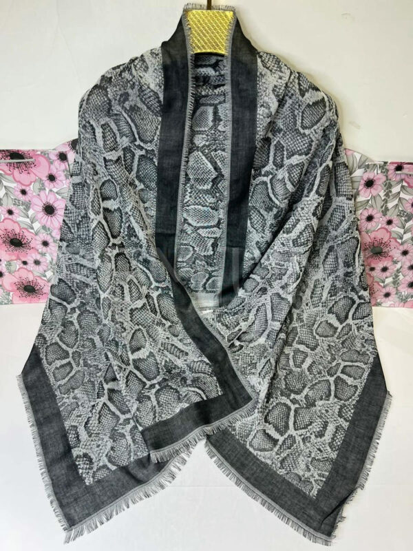 Roberto Cavalli палантин PR494584