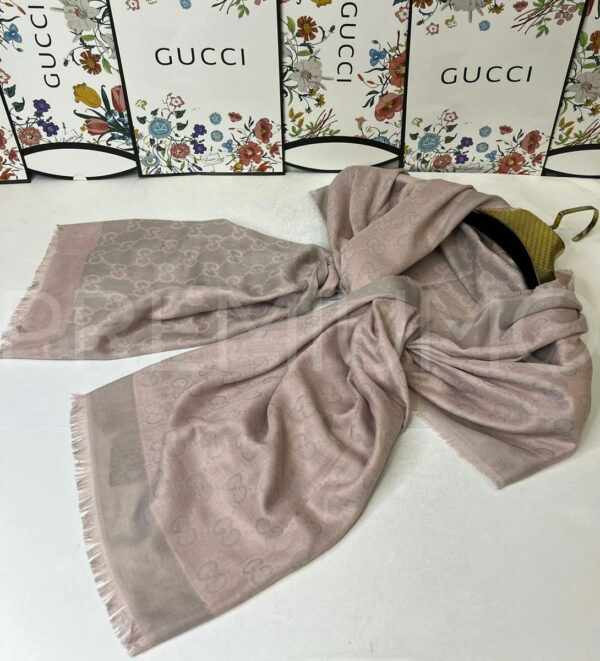 Gucci палантин PR215388 3