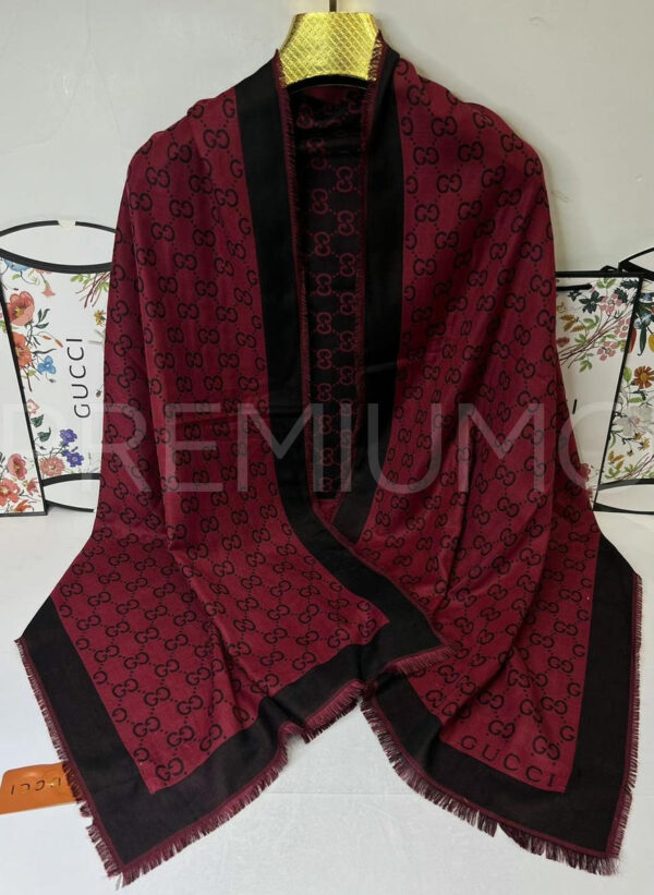Gucci палантин PR960011