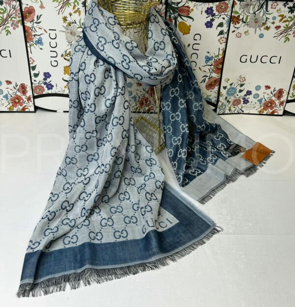 Gucci палантин PR868338 2