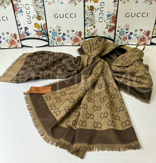 Gucci палантин PR784388 3