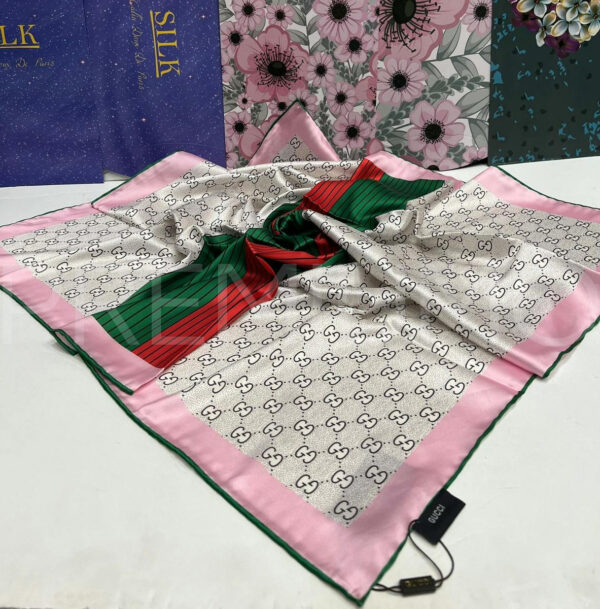 Gucci платок PR899557