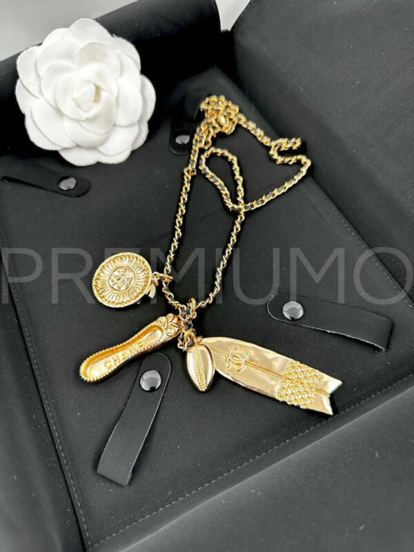 Chanel кулон PR165801