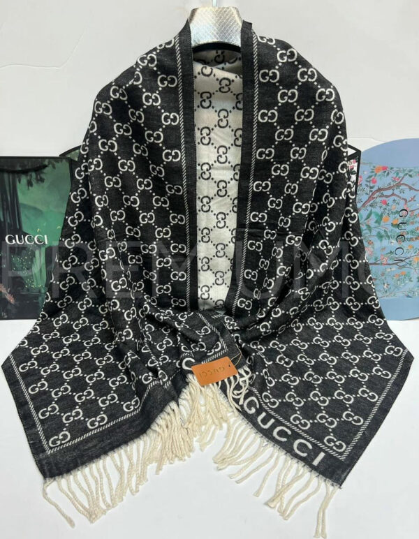 Gucci палантин PR301312 3
