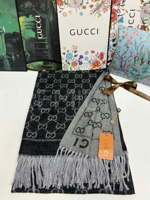 Gucci палантин PR734052