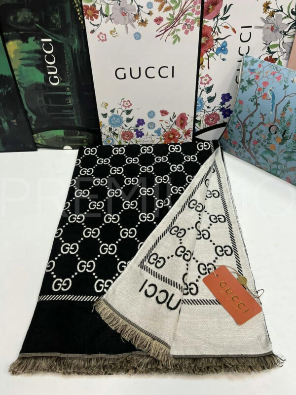 Gucci палантин PR748745