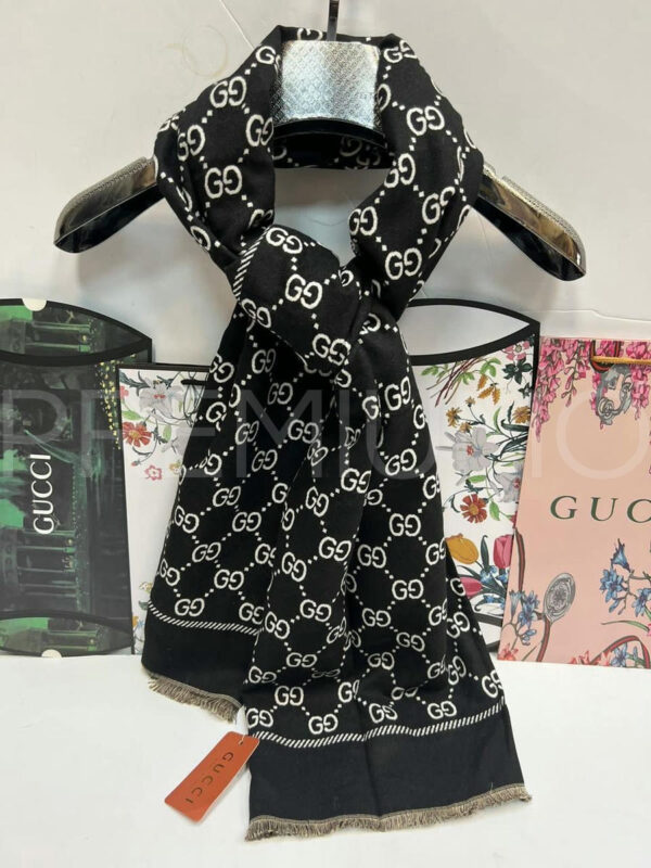 Gucci палантин PR748745 4
