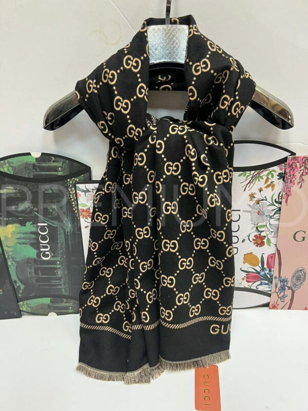 Gucci палантин PR541488 4