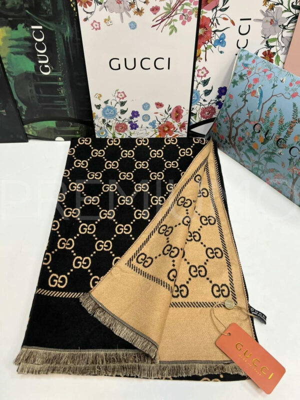 Gucci палантин PR541488