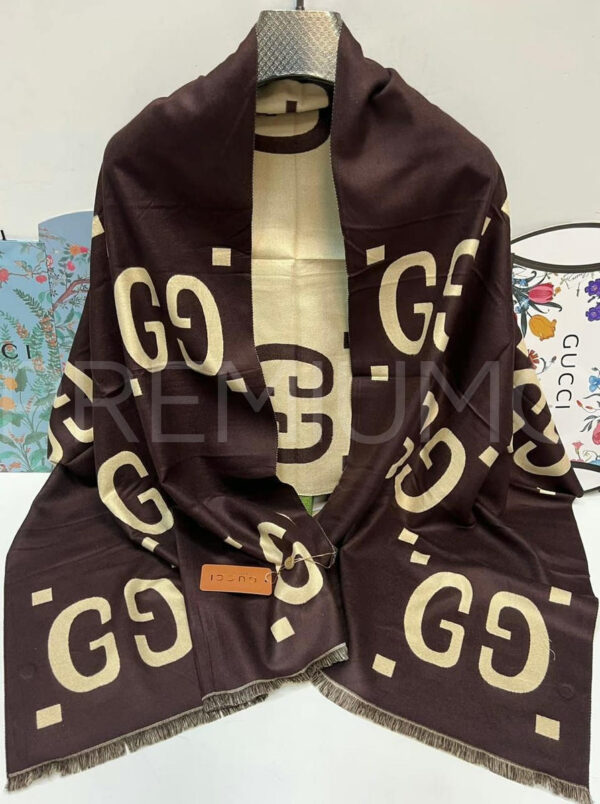 Chanel палантин PR437994