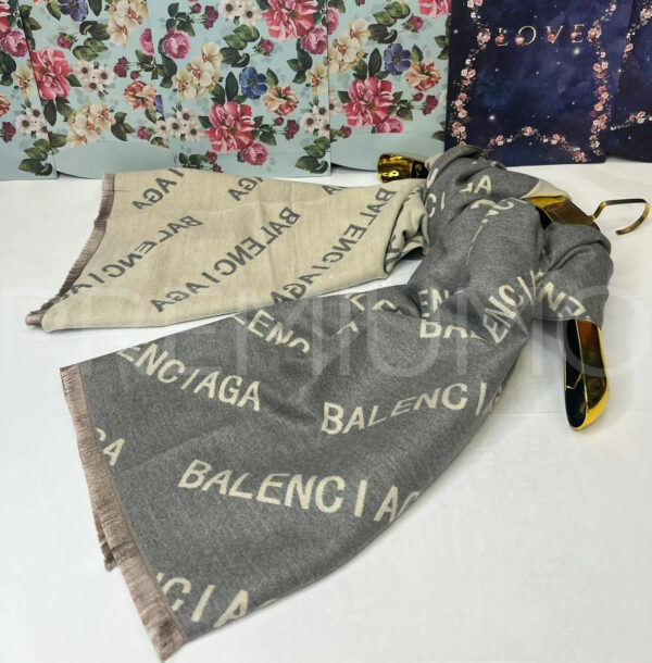 Balenciaga палантин PR645318 3