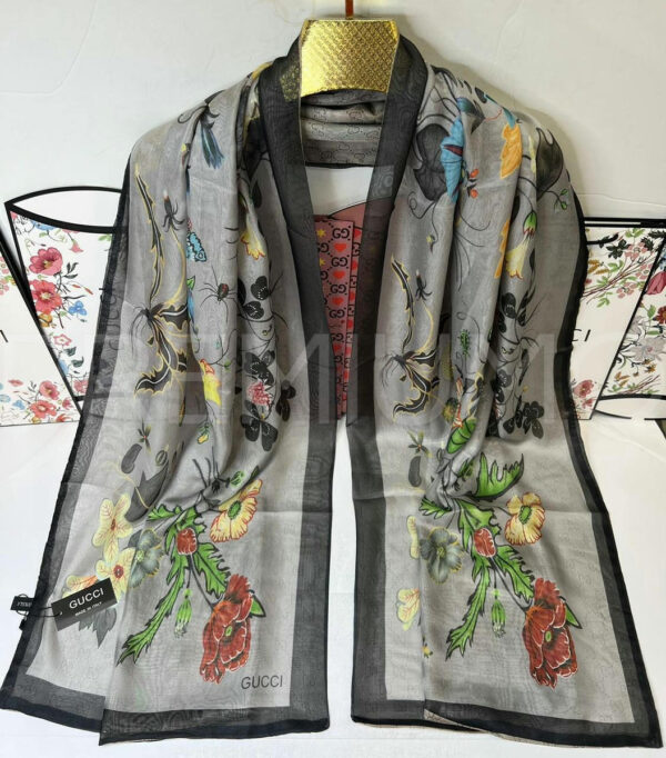 Gucci палантин PR144361 2