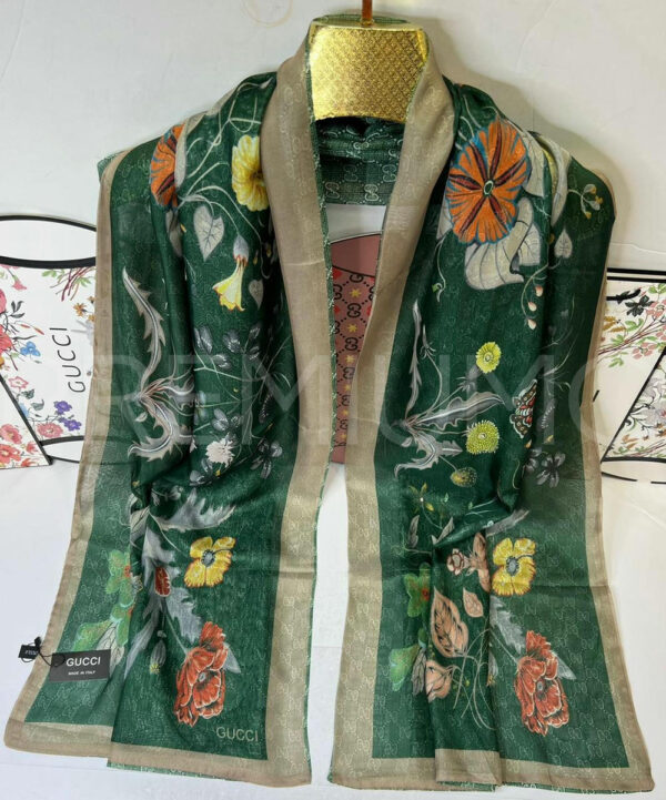 Gucci палантин PR982664 2
