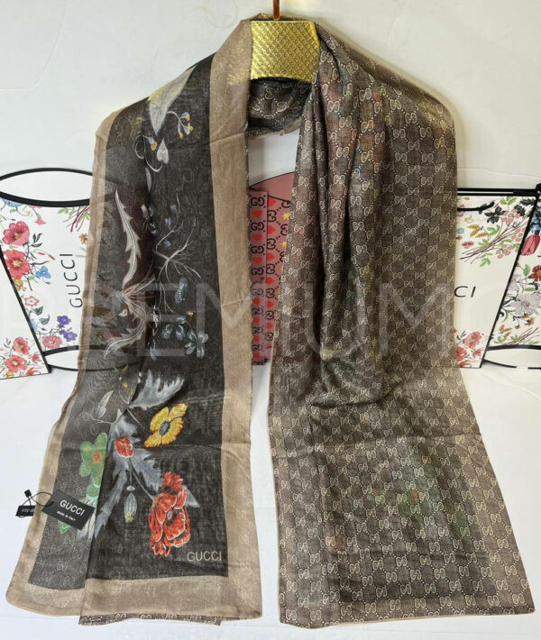 Gucci палантин PR885424