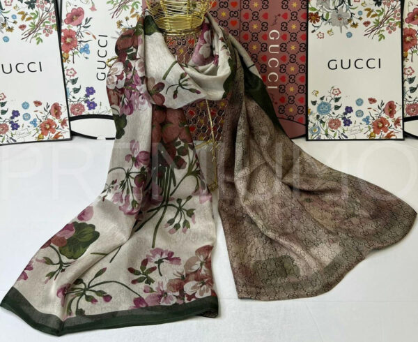 Gucci палантин PR582593 4