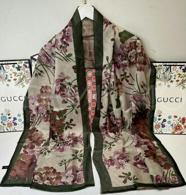 Gucci палантин PR582593 3