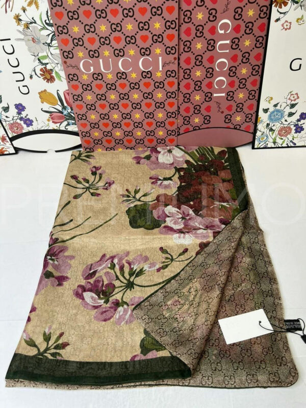 Gucci палантин PR149253 5