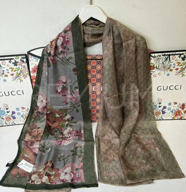 Gucci палантин PR473873 4
