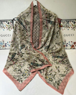 Gucci палантин PR785520 Gucci палантин PR785520