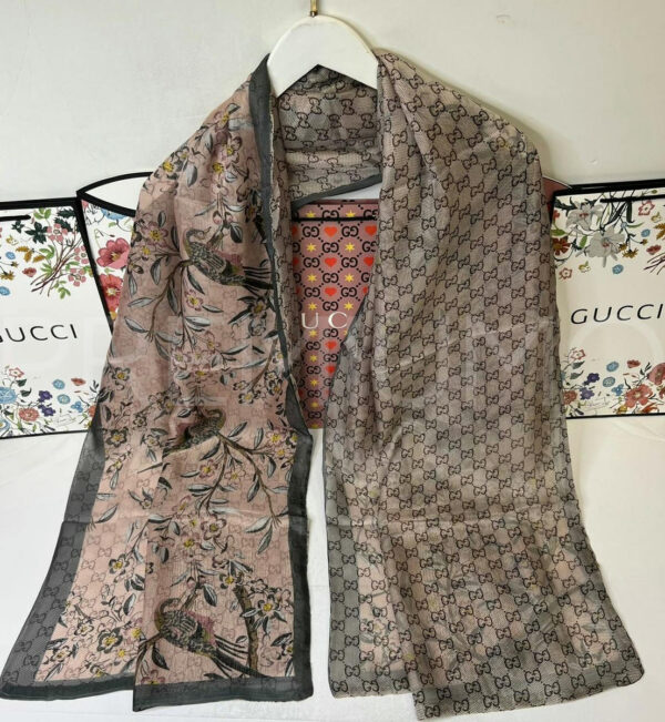 Gucci палантин PR136921 3
