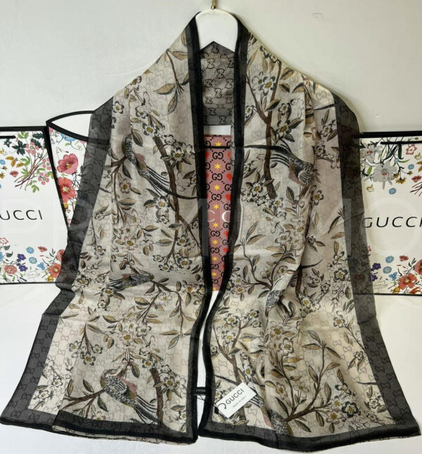 Gucci палантин PR147586 2