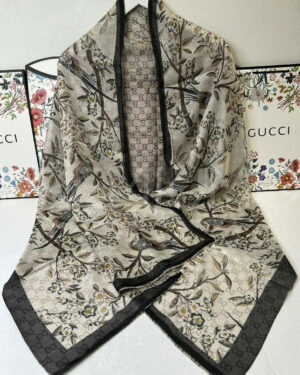 Gucci палантин PR147586