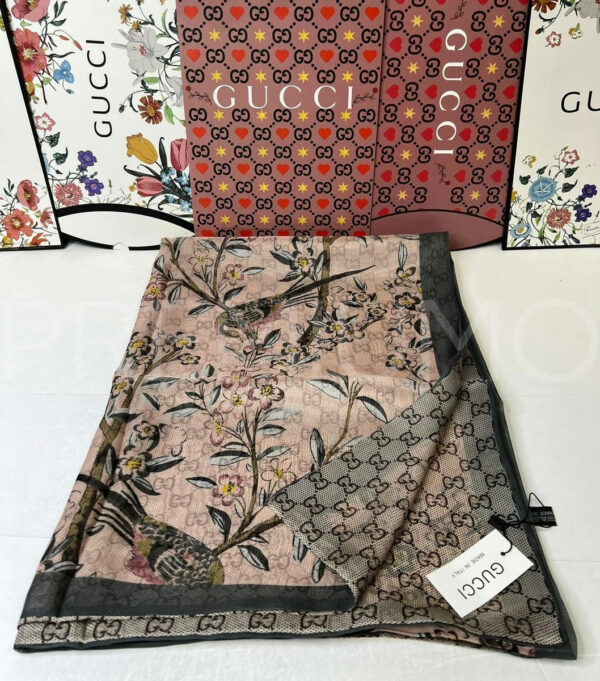 Gucci палантин PR147586 4