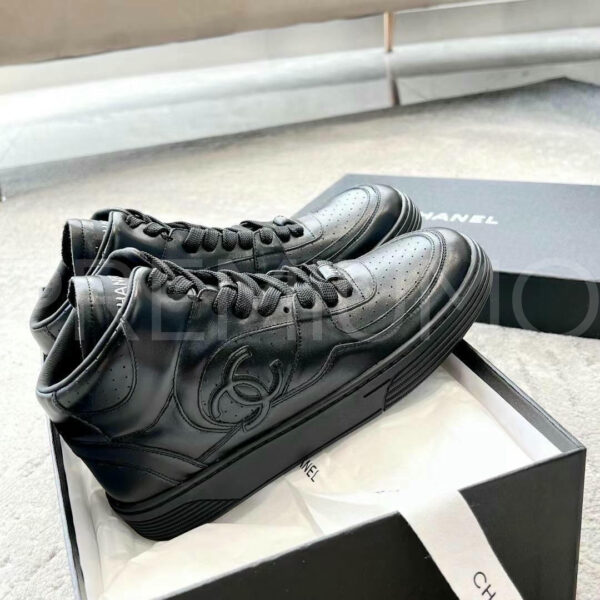 Chanel кроссовки PR233279 2