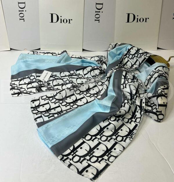 Christian Dior палантин PR117161