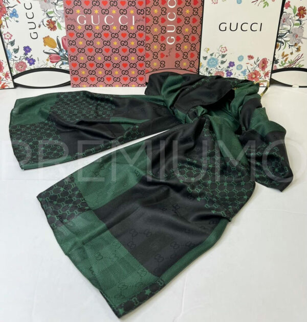 Gucci палантин PR681473