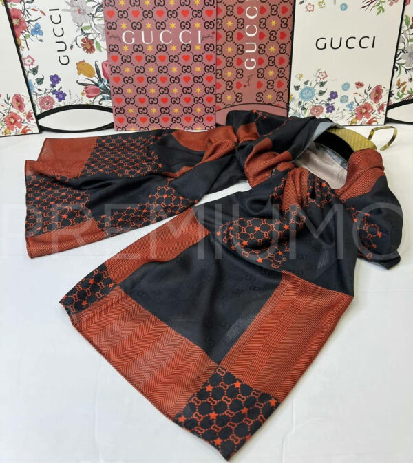 Gucci палантин PR425363