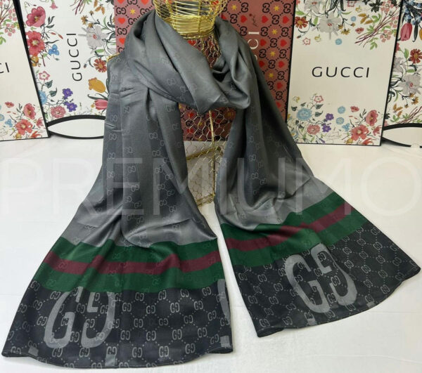 Gucci палантин PR485511 3