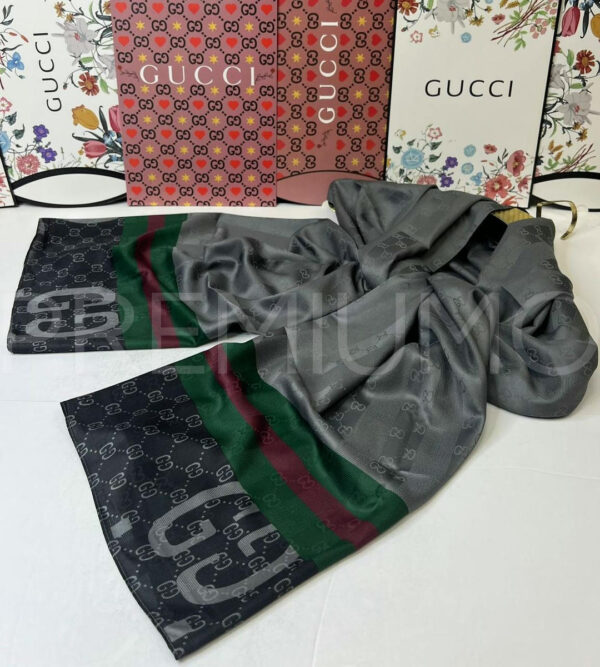 Gucci палантин PR485511
