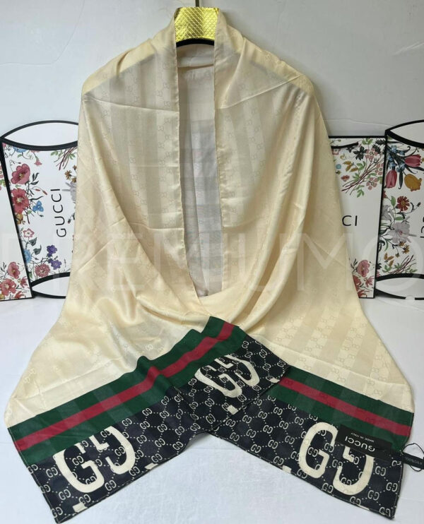 Gucci палантин PR734924 2