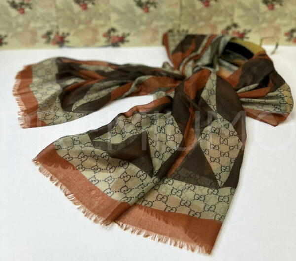 Gucci палантин PR347386