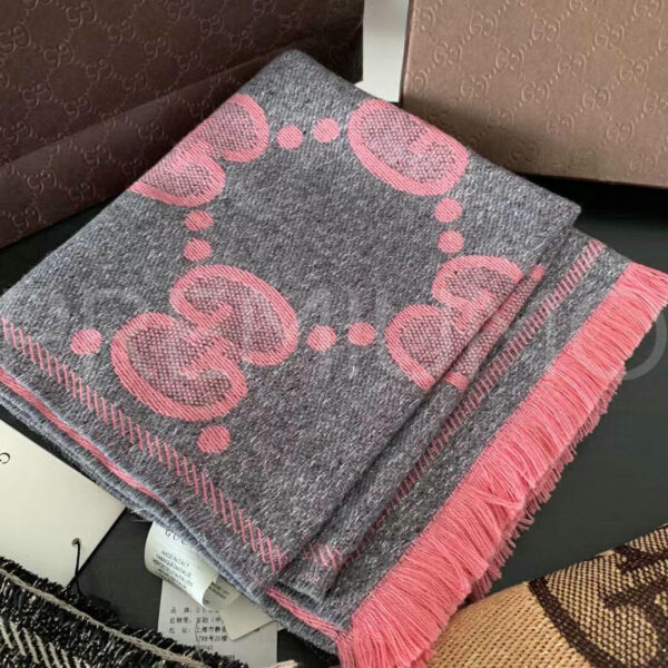 Gucci шарф PR549924 2