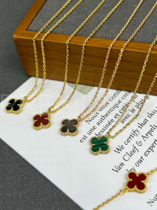 Van Cleef & Arpels подвеска мини PR648417 2