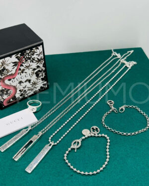 Gucci кулон слева PR608326