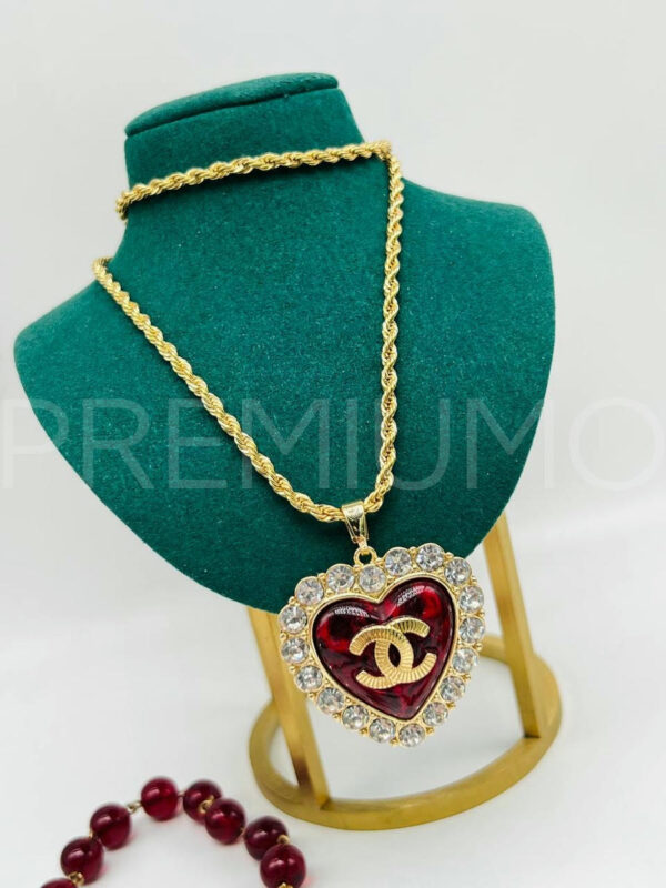 Chanel кулон PR690612