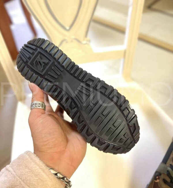 Louis Vuitton кроссовки PR783162 9