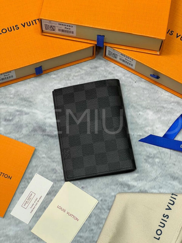 Louis Vuitton обложка на паспорт PR227162 6