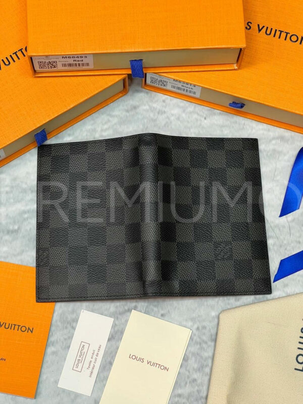 Louis Vuitton обложка на паспорт PR227162 7